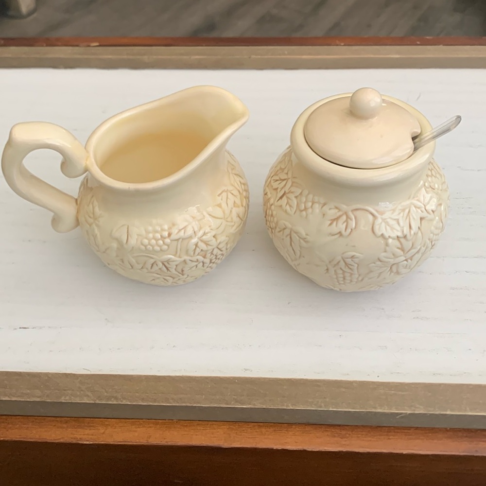 Sugar & Creamer Set